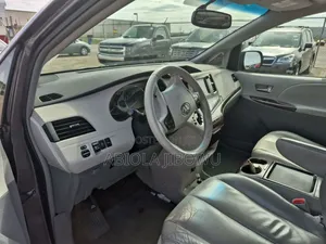 Toyota Sienna XLE 7 Passenger 2011 Gray