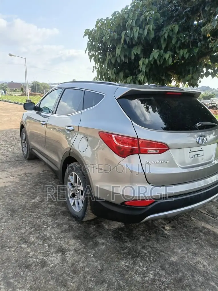Hyundai Santa Fe 2014 Gray