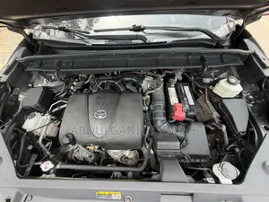 Toyota Highlander XLE 2022 Gray