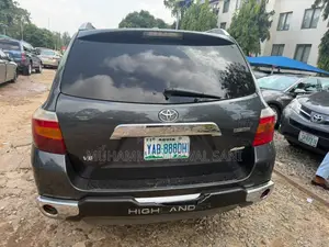 Toyota Highlander 2010 Gray