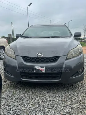 Toyota Matrix Hatchback FWD (1.8L 4cyl 5M) 2009 Gray