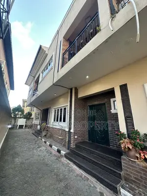 Furnished 3bdrm Duplex in Millenuim Estate for rent