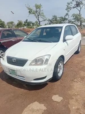 Toyota Corolla Sedan 2001 White
