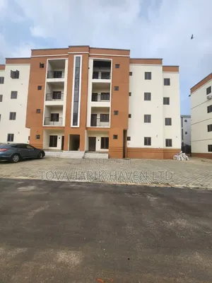3bdrm Block of Flats in Opp.Cedar Crest, Apo Resettlement for rent