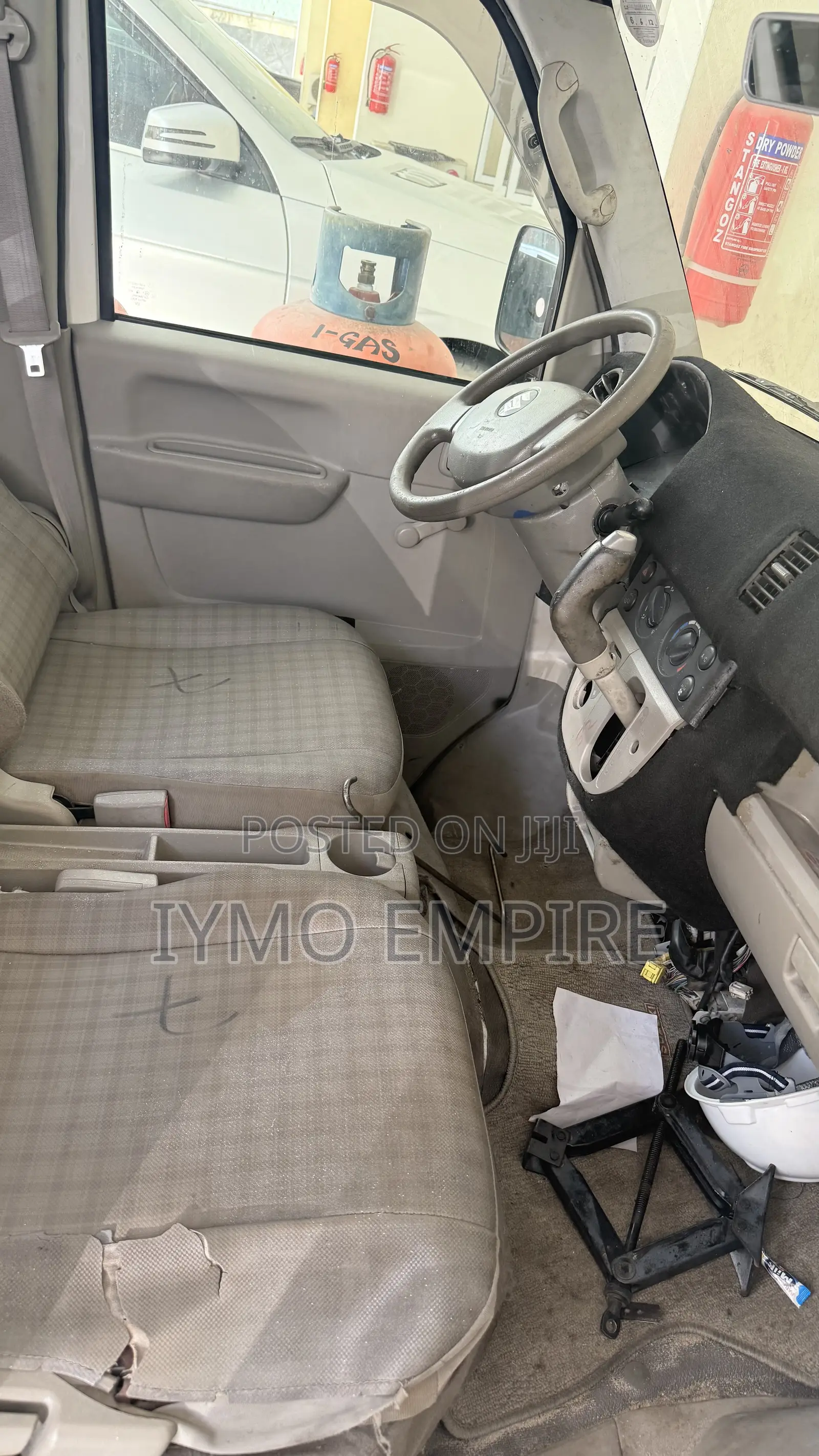 Suzuki T 2012 White