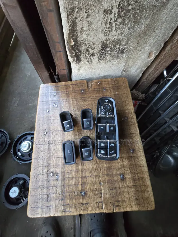 Pressing Button Porsche Cayenne 2013 2018