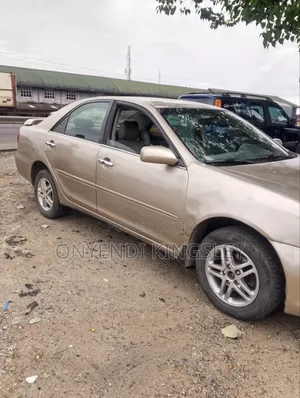 Toyota Camry 2003 Gold
