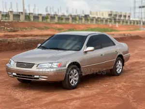 Toyota Camry 2000 Brown