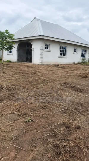 2bdrm Bungalow in Ado-Odo/Ota for sale