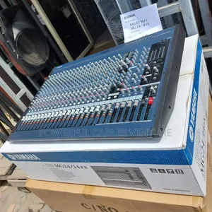 Yamaha MG24/14FX Analog Mixing Console.