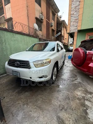 Toyota Highlander Limited 2010 White