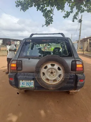 Toyota RAV4 Automatic 2000 Gray