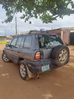 Toyota RAV4 Automatic 2000 Gray