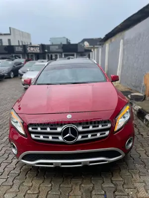 Mercedes-Benz GLA 250 2019 Red