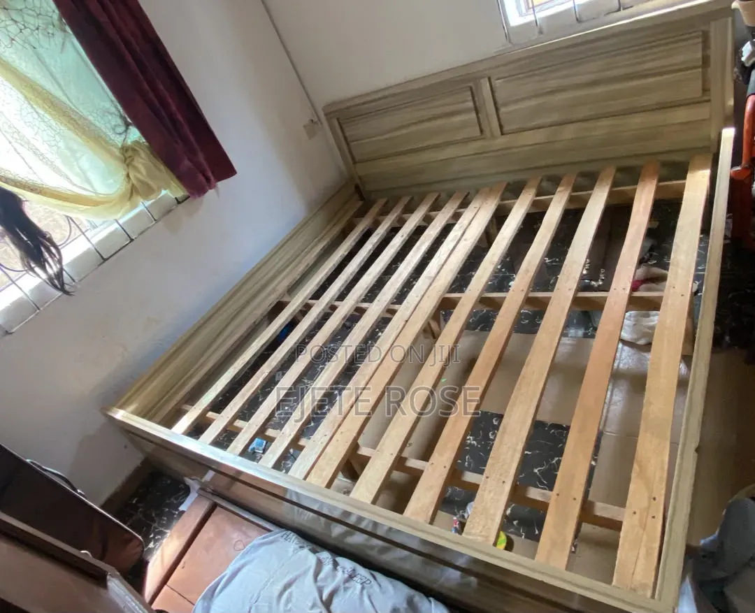 HDMI Wood Bedframe