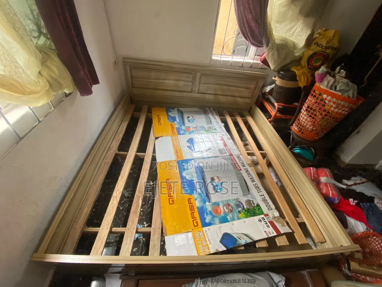 HDMI Wood Bedframe