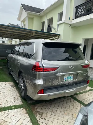 Lexus LX 570 (5 seats) AWD 2018
