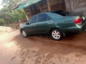 Toyota Camry 2023 Green