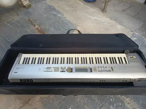 Korg Triton Music Workstation [Keyboard]