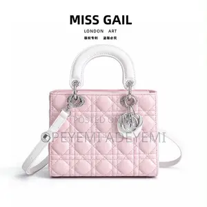 Miss Gail Box Bag
