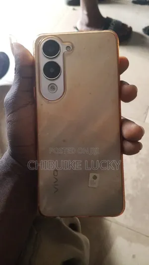 Vivo Y04 128 GB Gold