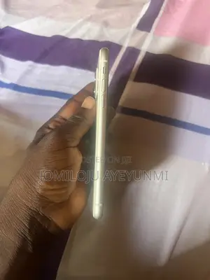 Apple iPhone 11 128 GB White