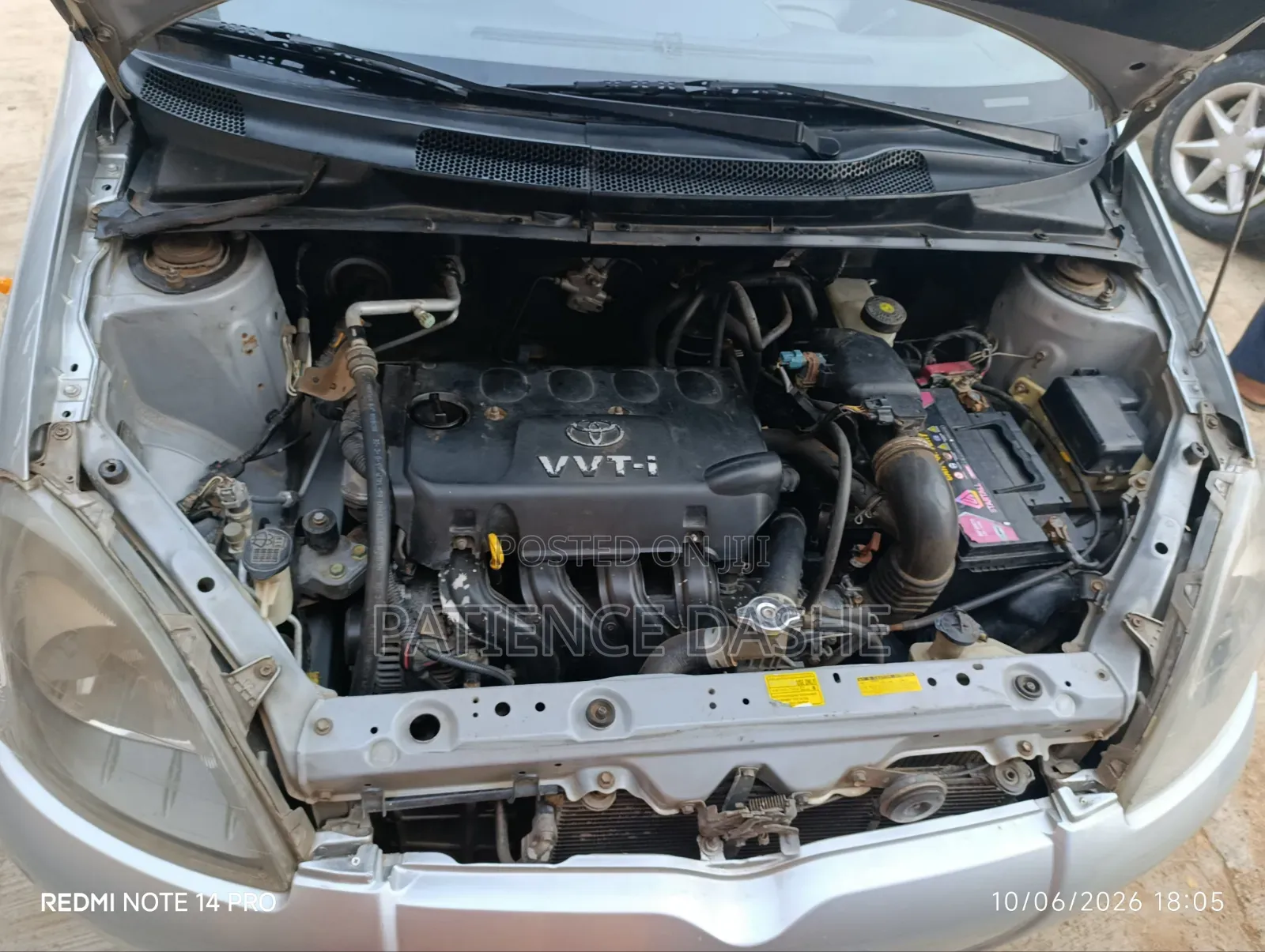 Toyota Yaris 2022 Silver