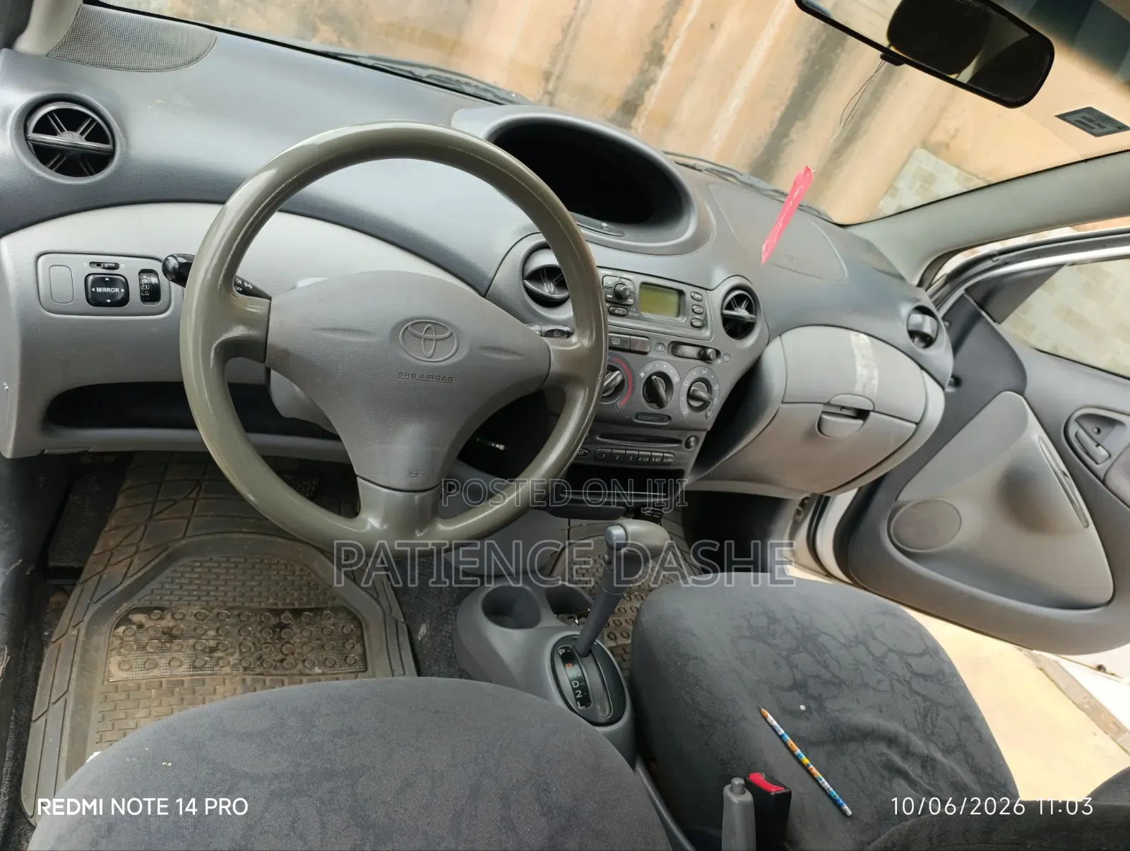 Toyota Yaris 2022 Silver