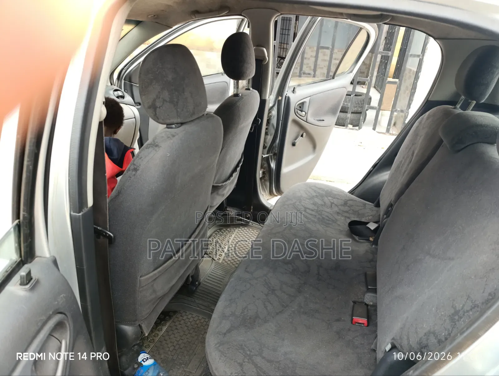 Toyota Yaris 2022 Silver