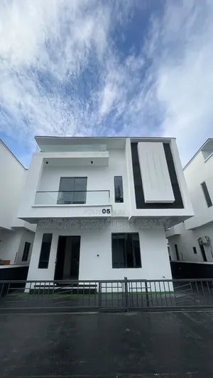 4bdrm Duplex in Idado for sale