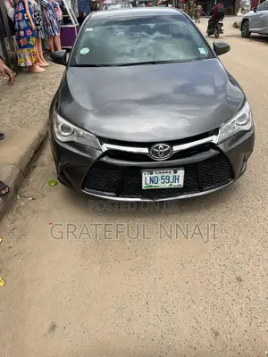 Toyota Camry XLE 4dr Sedan (3.5L 6cyl 6A) 2015 Gray
