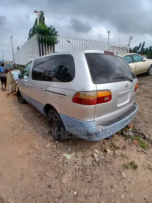 Toyota Sienna 1999 Silver