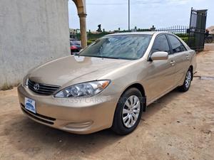 Toyota Camry SE 4dr Sedan (2.4L 4cyl 4A) 2003 Gold