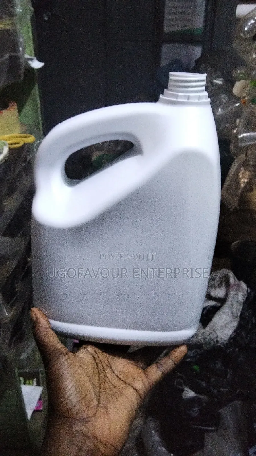 Duxus Containers for Liquid Soap Car Washes Etc