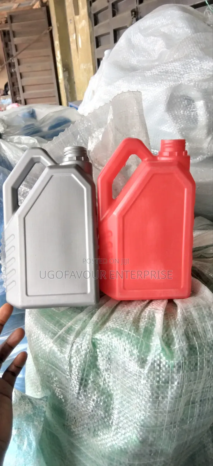 Duxus Containers for Liquid Soap Car Washes Etc