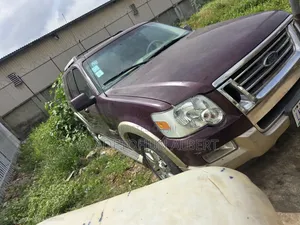 Ford Explorer Limited 4x2 (4.0L 6cyl 5A) 2006 Red
