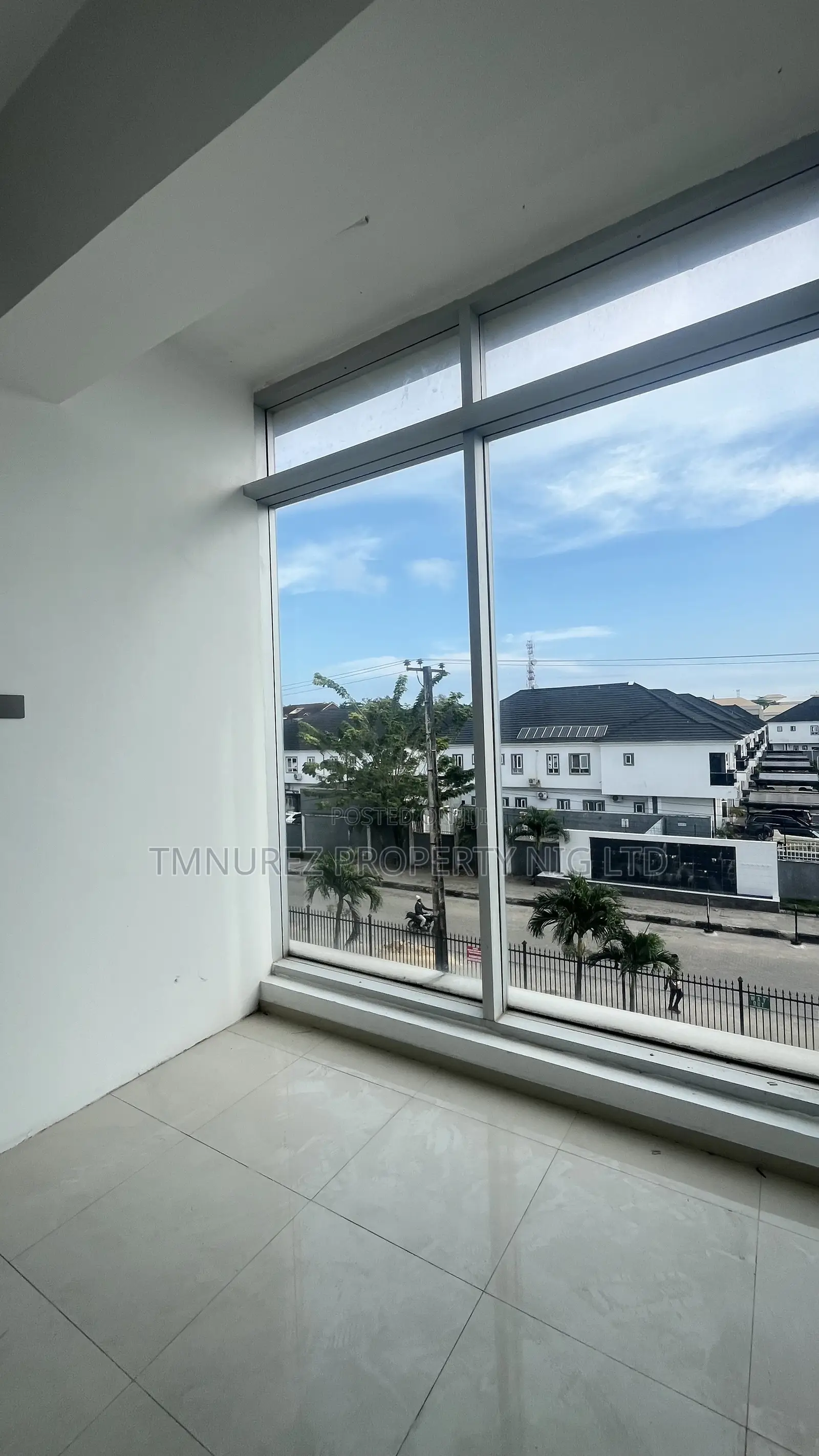 Showroom Shop