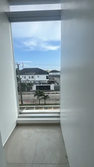 Showroom Shop