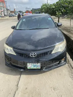 Toyota Camry SE 4dr Sedan (2.5L 4cyl 6A) 2013 Black