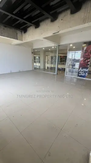 Big Showroom Shop in a Very Nice Mall
