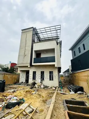 3bdrm Apartment in Gbagada for sale