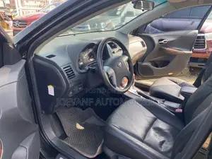 Toyota Corolla LE 4dr Sedan (1.8L 4cyl 4A) 2012 Black