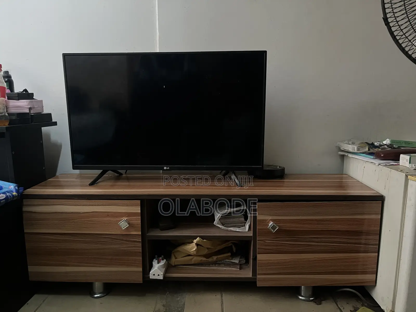 TV Stand/ TV Console