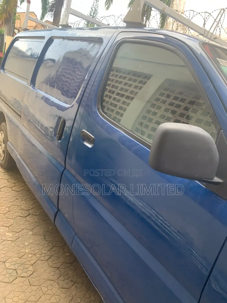 Toyota HiAce 2003 Blue