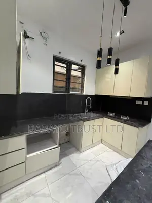 Mini Flat in Lekki Phase 1 for rent