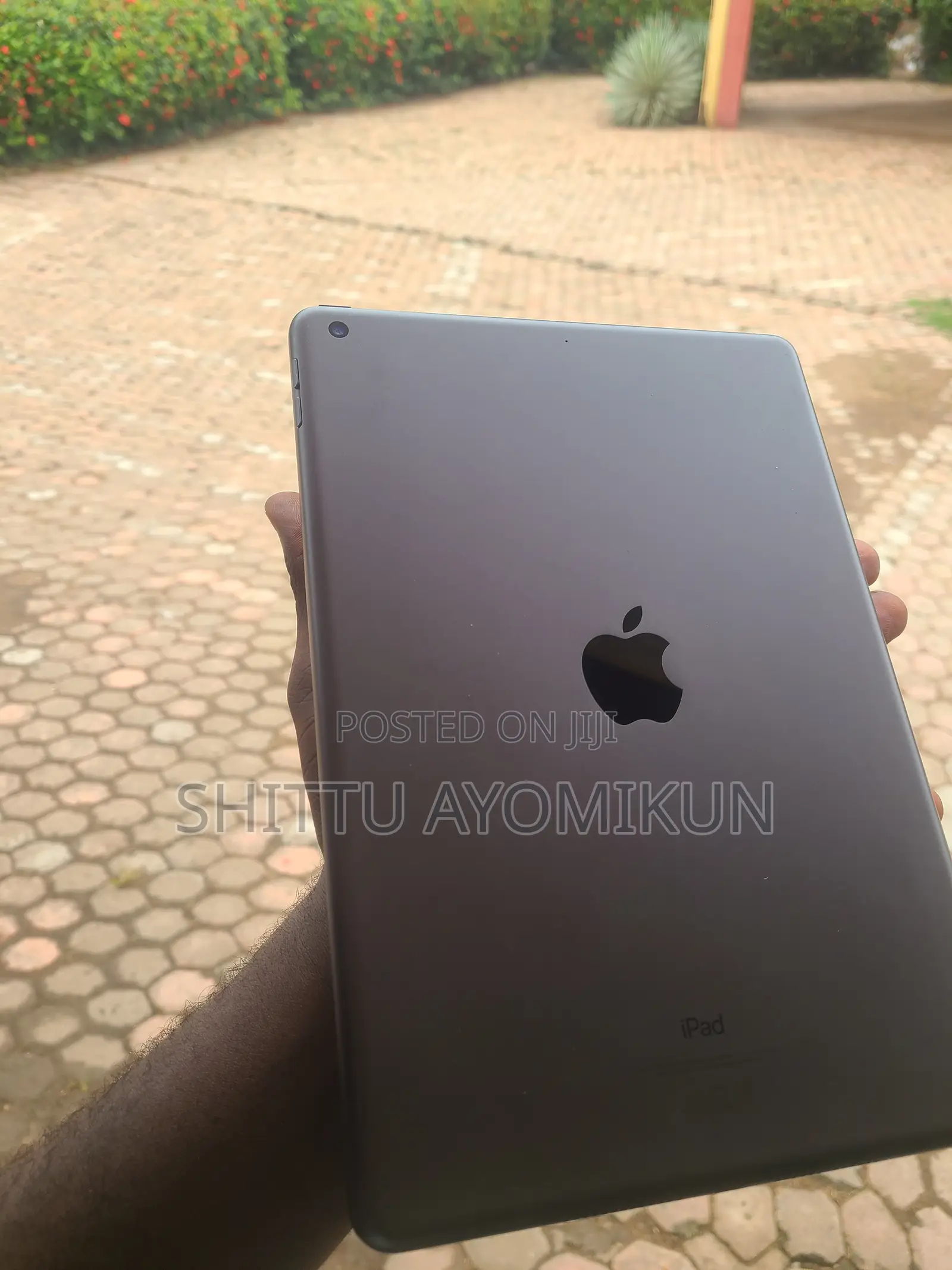 Apple iPad 10.2 (2021) 64 GB Black
