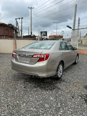 Toyota Camry 2013 Gold