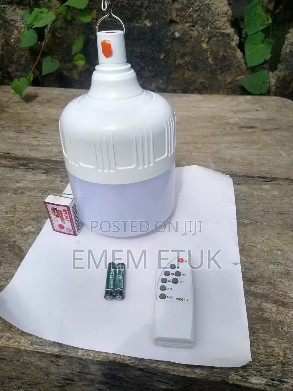 Big Rechargeable Bulb Lamp With Solar Panel and Remote