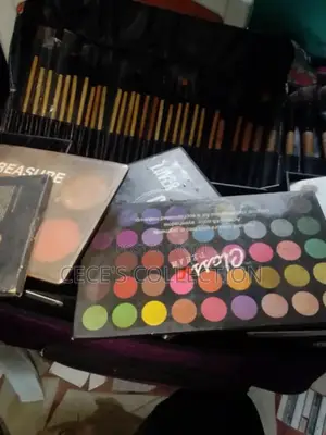 Make-Up Box