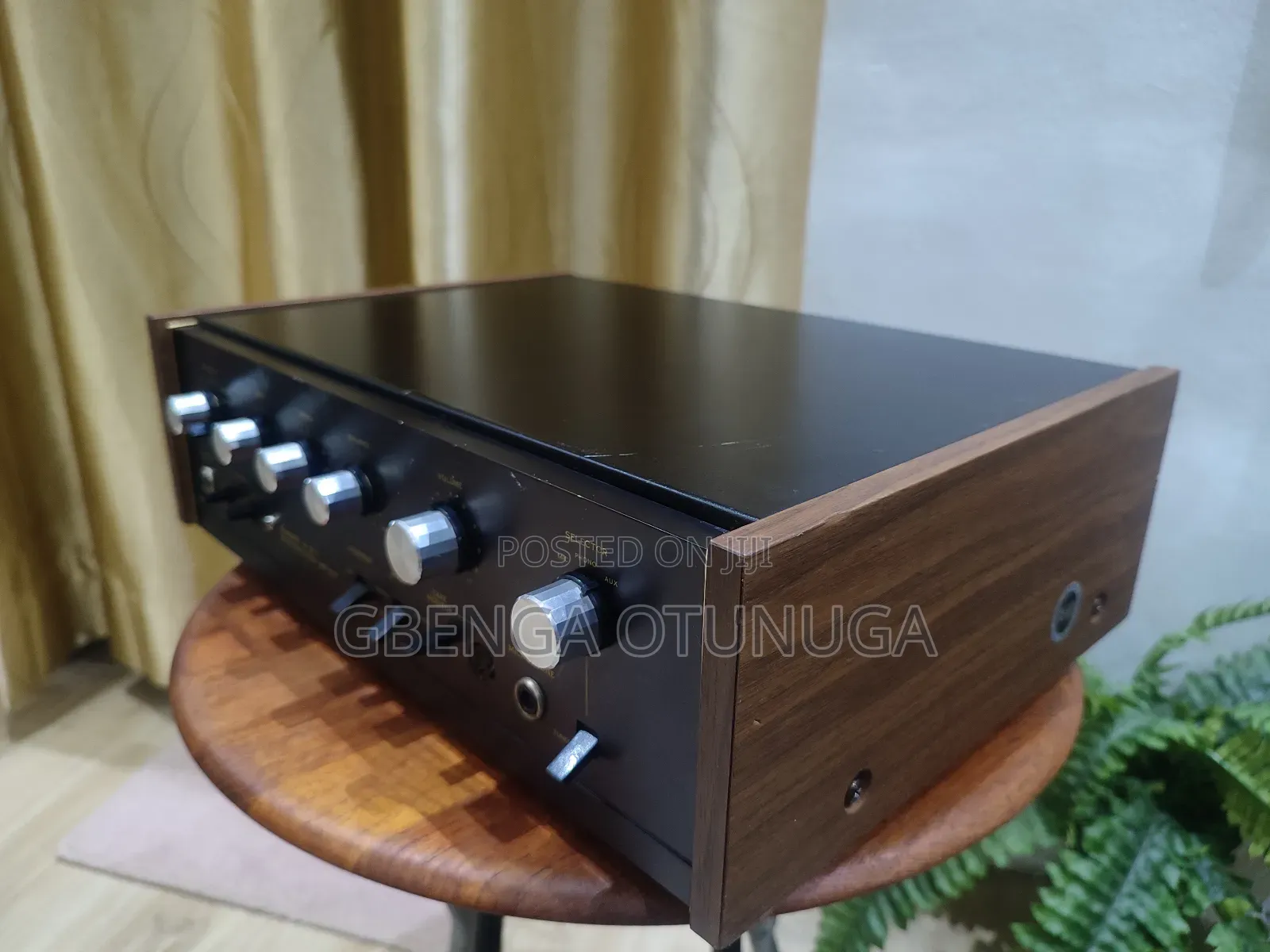 Vintage 1970s Sansui AU-505 Solid State Stereo Amplifier